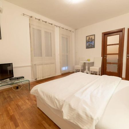 Apartment Royal City Beograd Ngoại thất bức ảnh